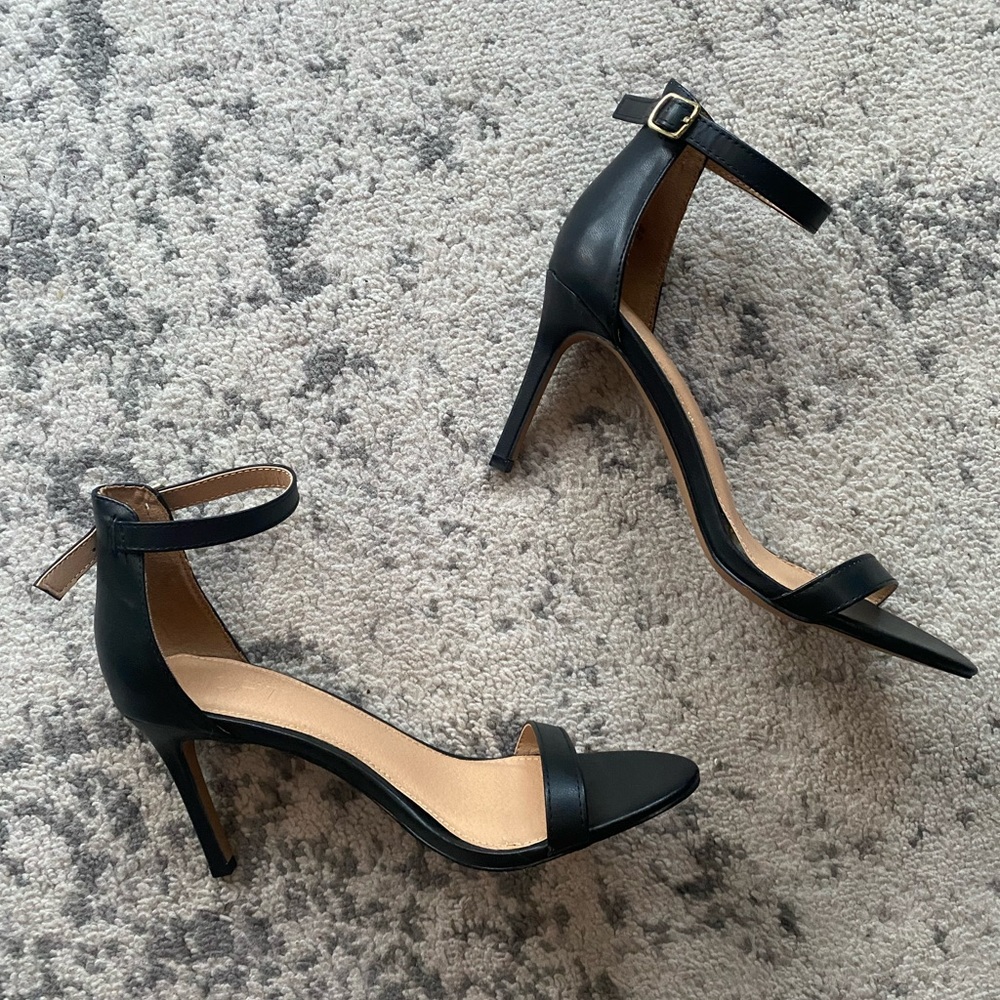 ✨NIB✨LOFT Open Toe Ankle Heel